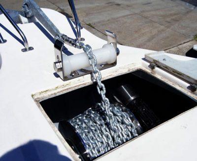 8mm (5/16") short link chain for anchor winch installed on a boat